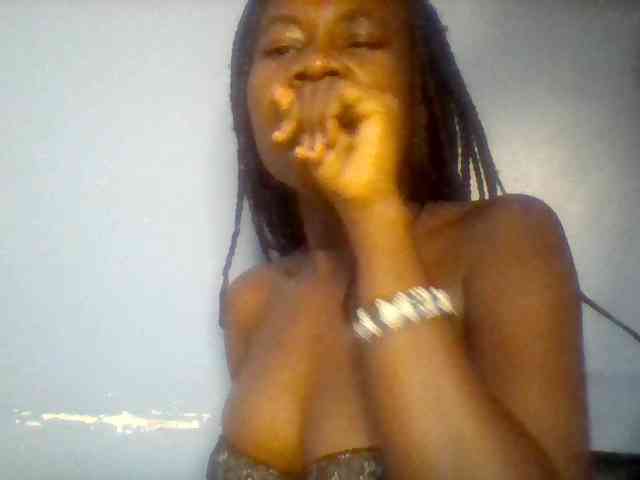 Cute-dall webcam