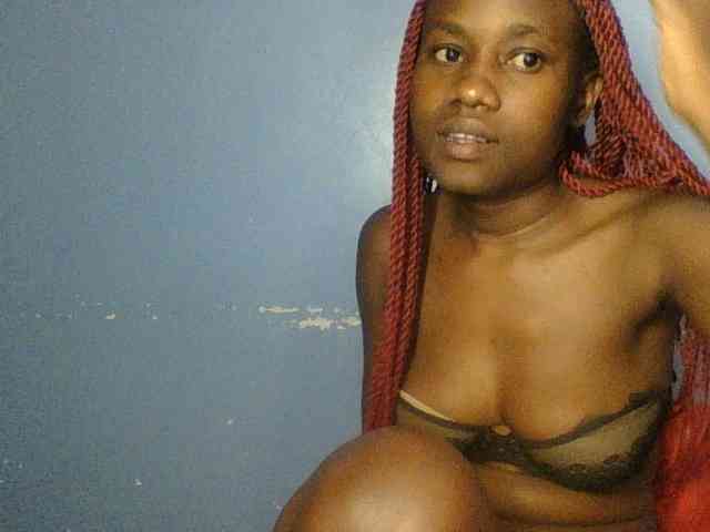 Cute-dall webcam