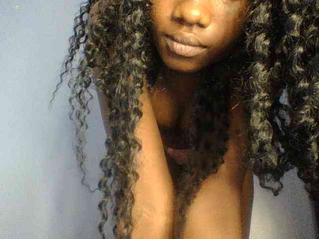Cute-dall webcam