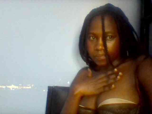 Cute-dall webcam