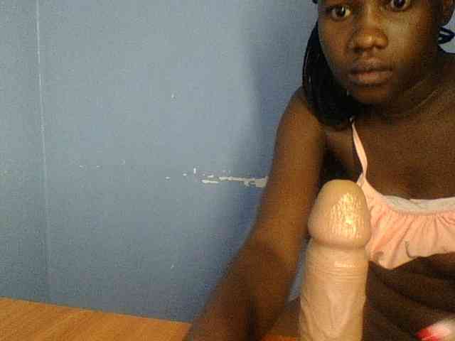 Cute-dall webcam
