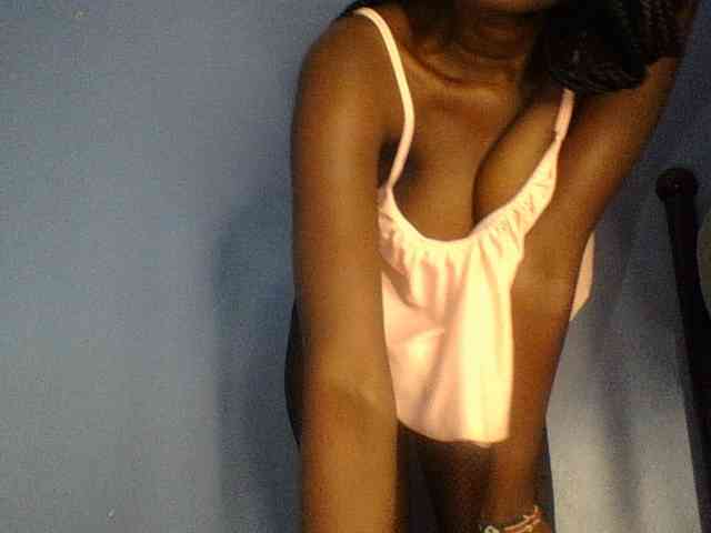 Cute-dall webcam