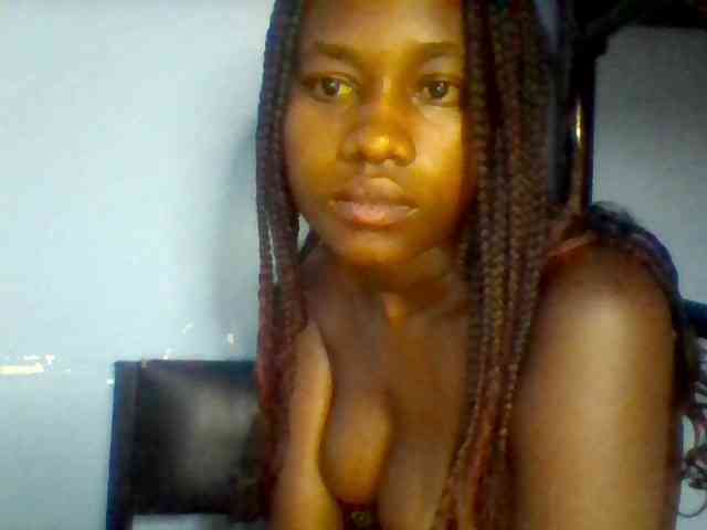 Cute-dall webcam