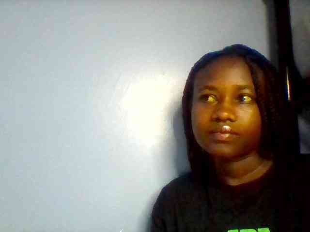 Cute-dall webcam