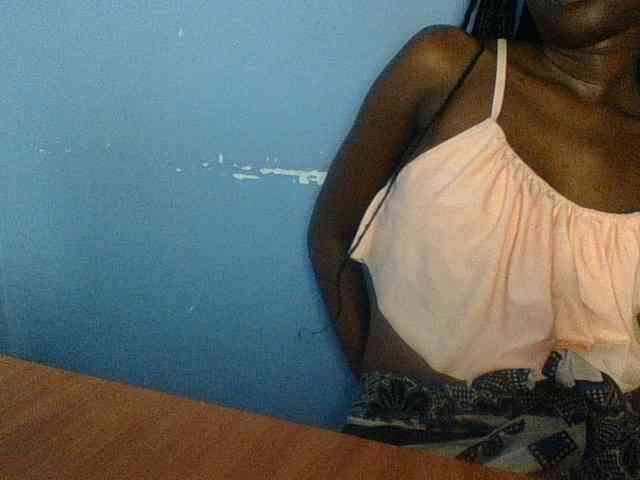 Cute-dall webcam