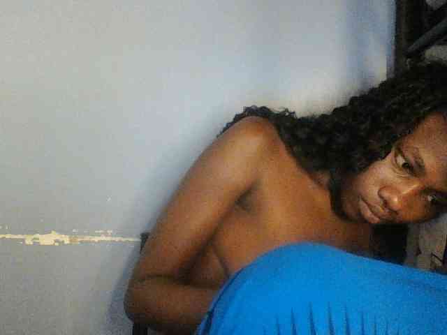 Cute-dall webcam