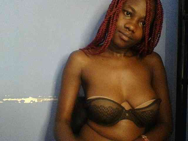 Cute-dall webcam
