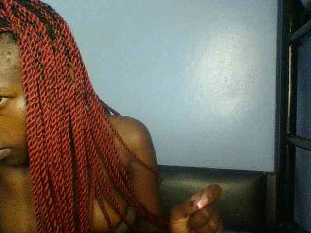 Cute-dall webcam