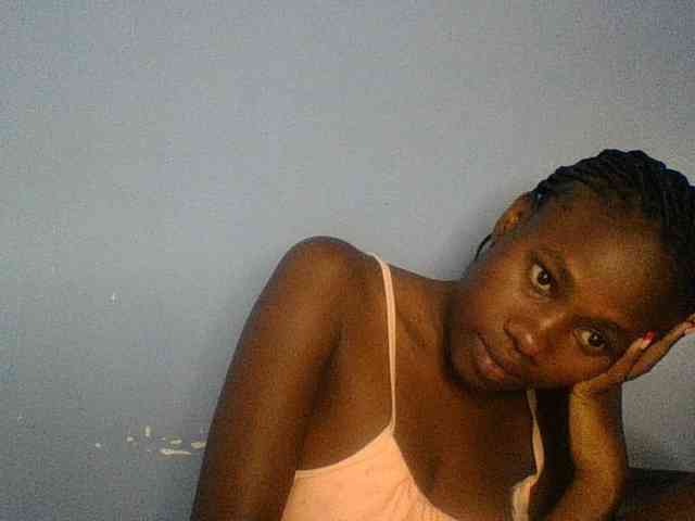 Cute-dall webcam