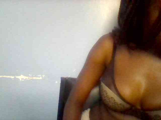 Cute-dall webcam