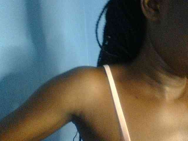 Cute-dall webcam