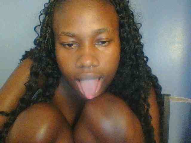 Cute-dall webcam