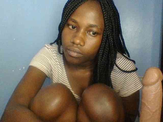 Cute-dall webcam