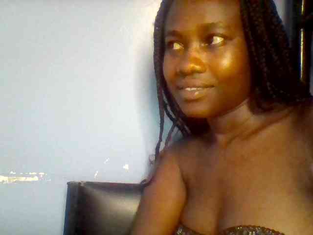 Cute-dall webcam