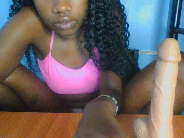 Cute-dall webcam