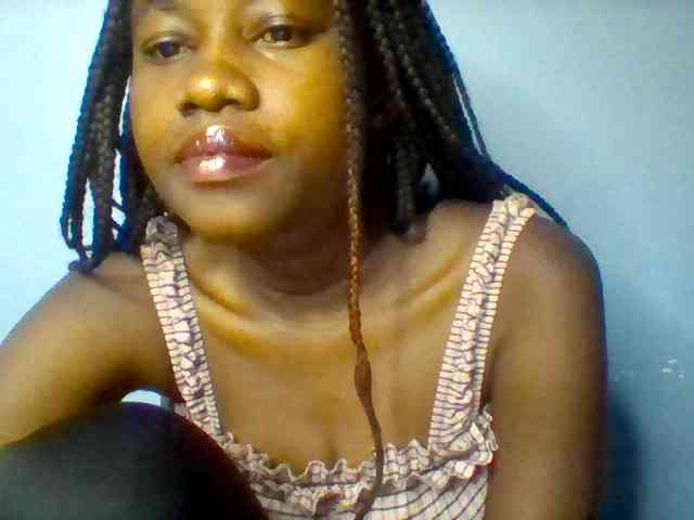 Cute-dall webcam