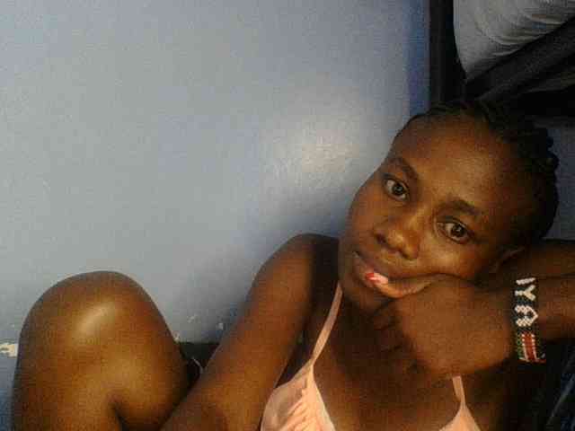 Cute-dall webcam