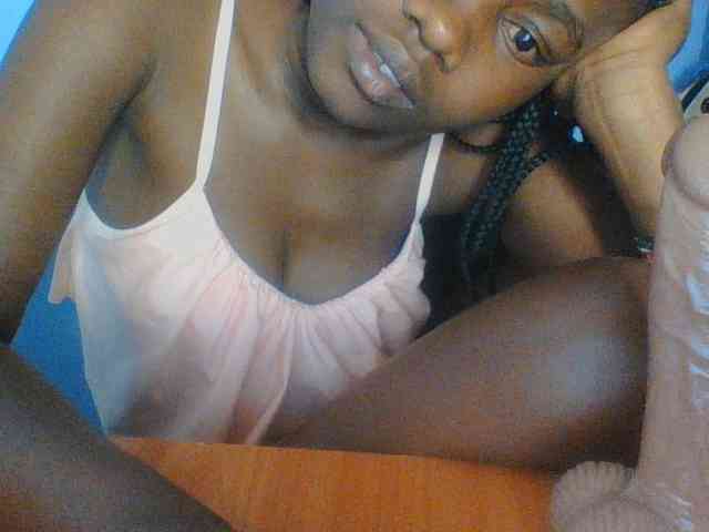 Cute-dall webcam