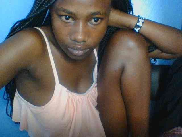 Cute-dall webcam