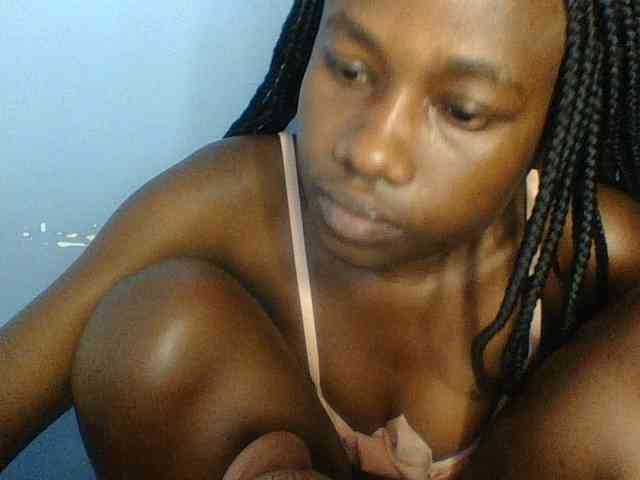 Cute-dall webcam