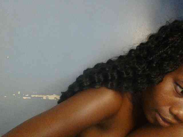 Cute-dall webcam