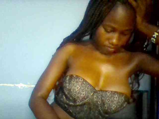 Cute-dall webcam