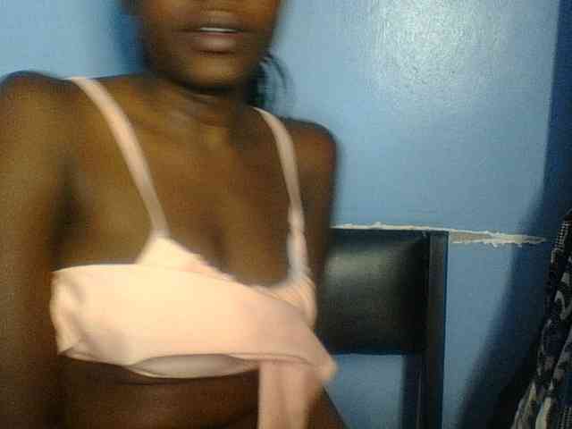 Cute-dall webcam