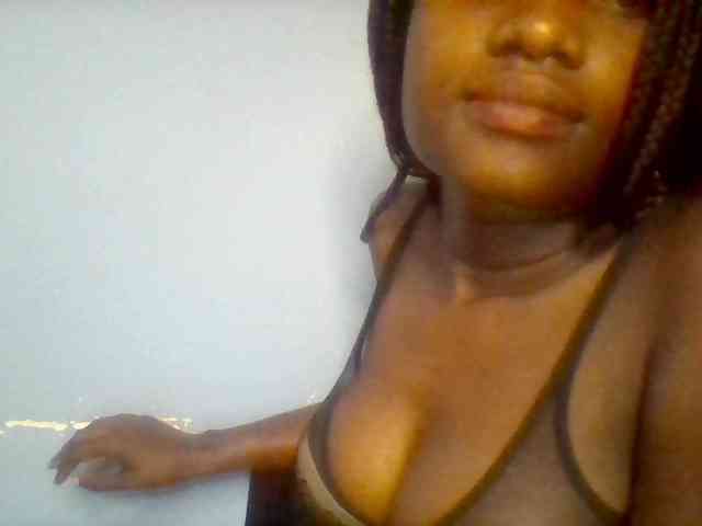 Cute-dall webcam
