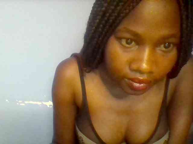 Cute-dall webcam
