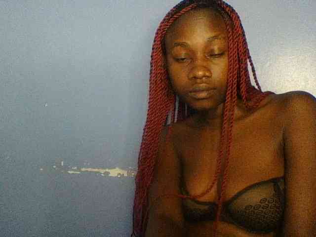 Cute-dall webcam