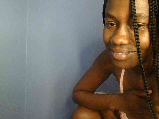 Cute-dall webcam
