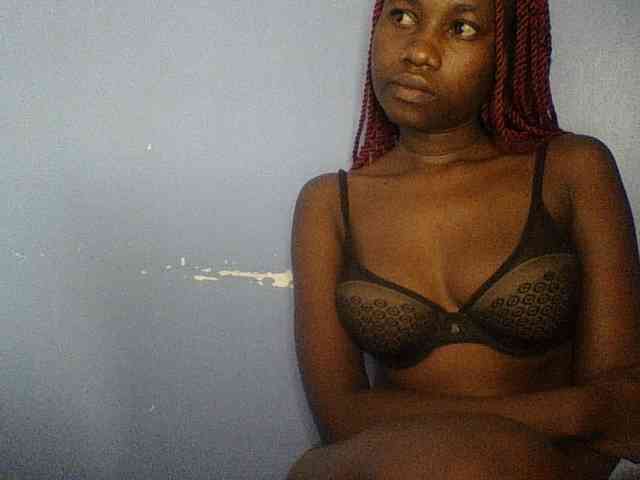 Cute-dall webcam