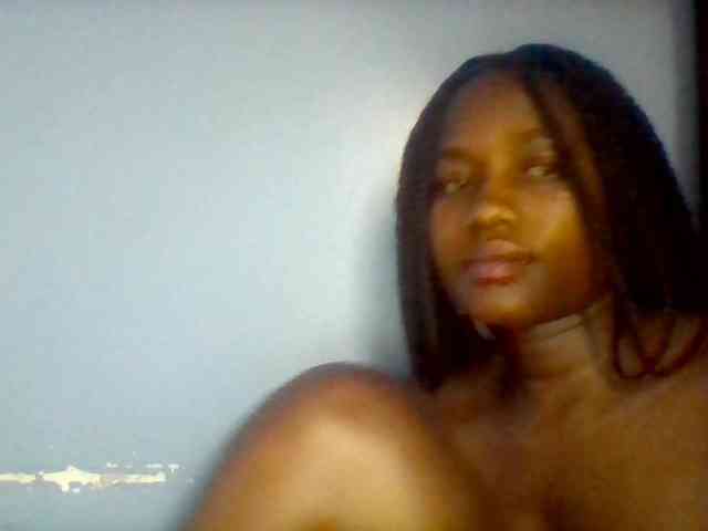 Cute-dall webcam
