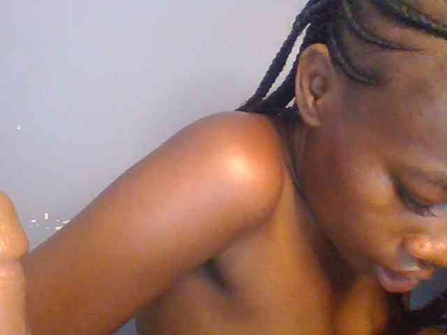 Cute-dall webcam