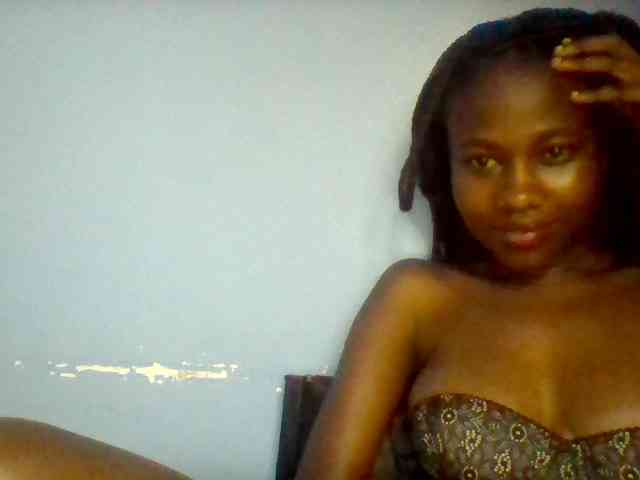 Cute-dall webcam