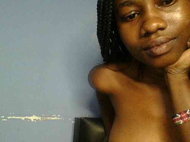 Cute-dall webcam