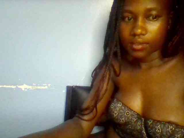 Cute-dall webcam