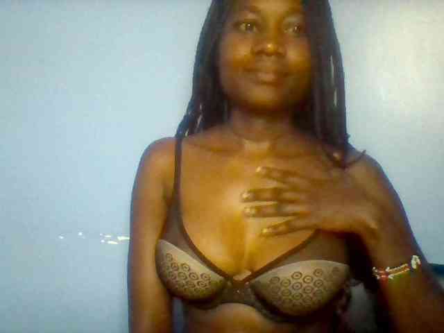 Cute-dall webcam