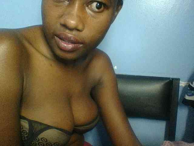 Cute-dall webcam