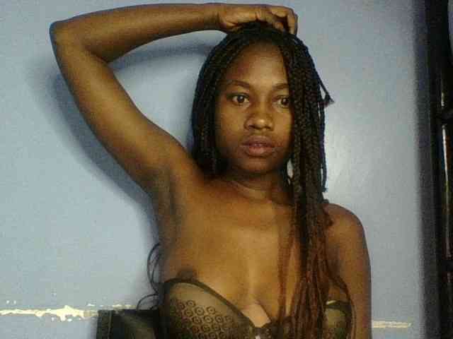 Cute-dall webcam