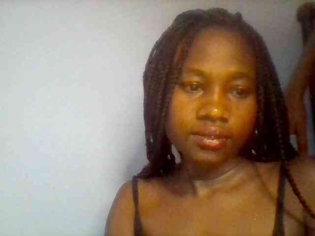 Cute-dall webcam