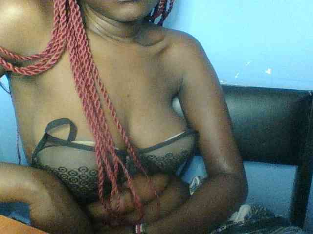 Cute-dall webcam