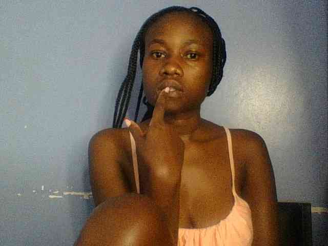 Cute-dall webcam