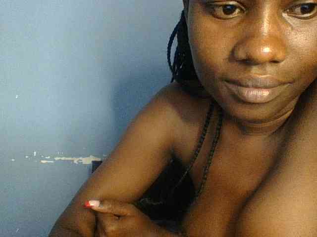 Cute-dall webcam