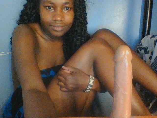 Cute-dall webcam
