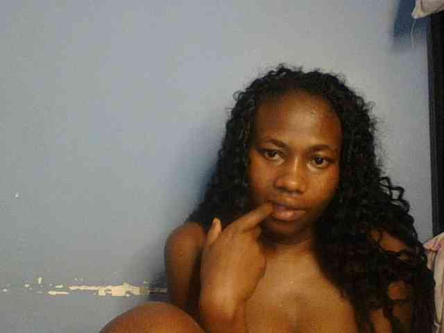 Cute-dall webcam