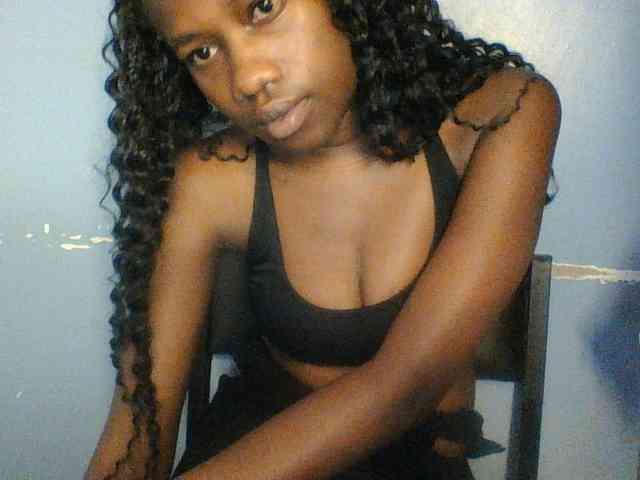 Cute-dall webcam