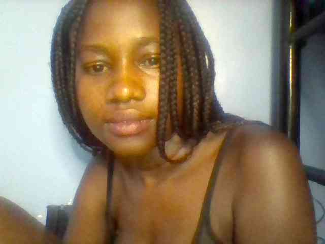 Cute-dall webcam