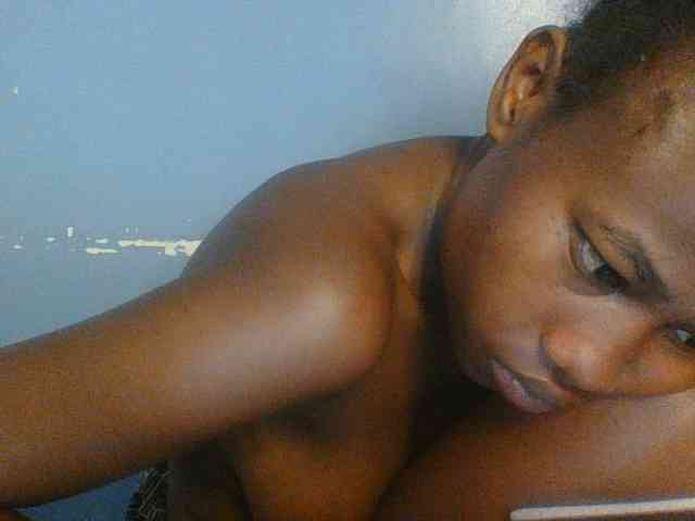 Cute-dall webcam