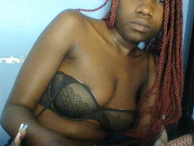 Cute-dall webcam